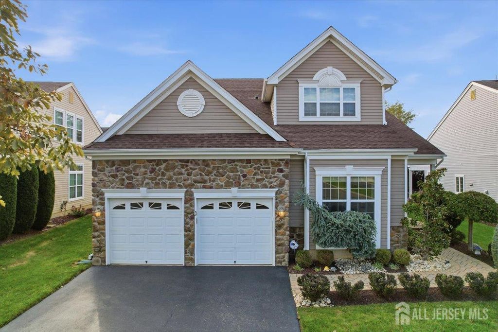 84 Draw Bridge Drive, Monroe, NJ 08831