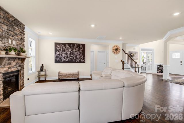 2104 Skybrook Oaks Drive, Huntersville, NC 28078