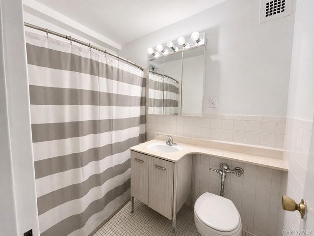 16 Lake Street 4E, White Plains, NY 10603