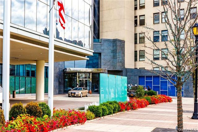 16 Lake Street 4E, White Plains, NY 10603