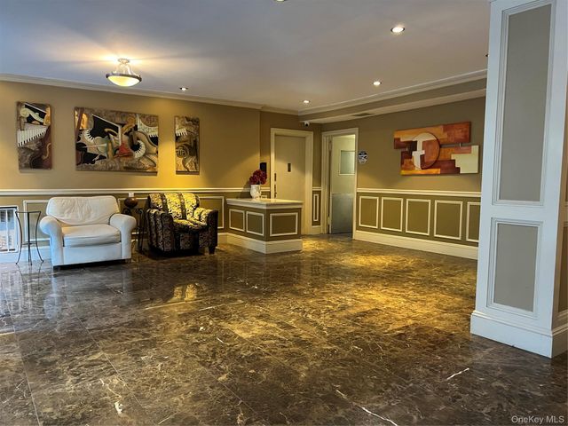 16 Lake Street 4E, White Plains, NY 10603