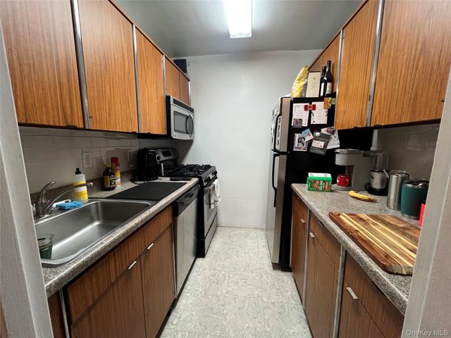 16 Lake Street 4E, White Plains, NY 10603