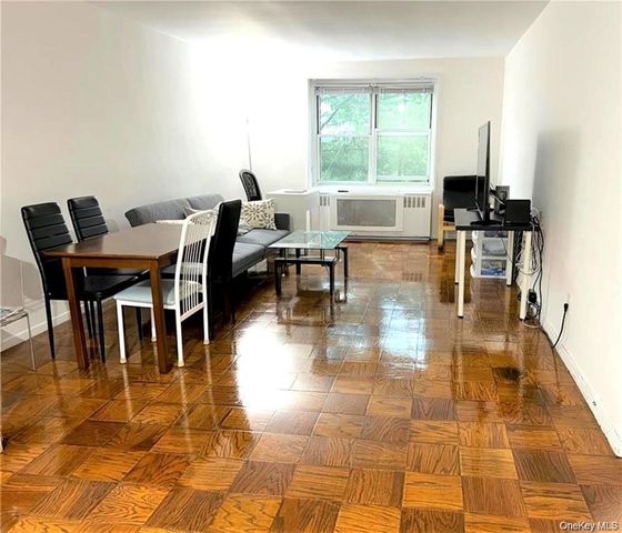 16 Lake Street 4E, White Plains, NY 10603