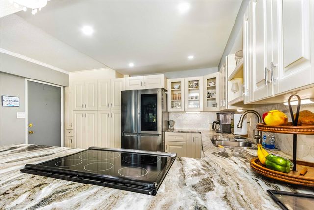 1390 GULF BOULEVARD 102, Clearwater, FL 33767