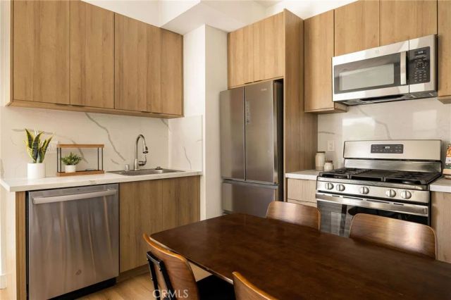 5417 Stratford, Los Angeles, CA 90042