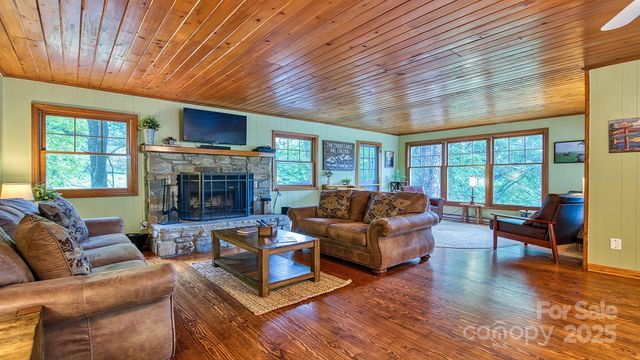 514 Rocky Top Road, Maggie Valley, NC 28751