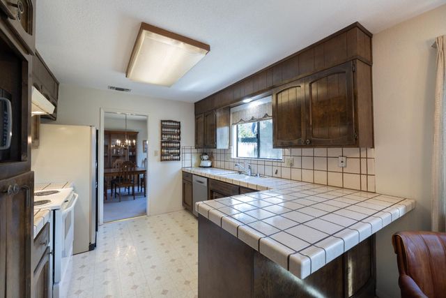 9638 Apple Blossom Way, Stockton, CA 95209