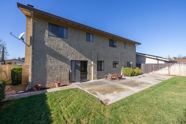 9638 Apple Blossom Way, Stockton, CA 95209