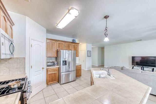 1245 Northhill Street, Selma, CA 93662