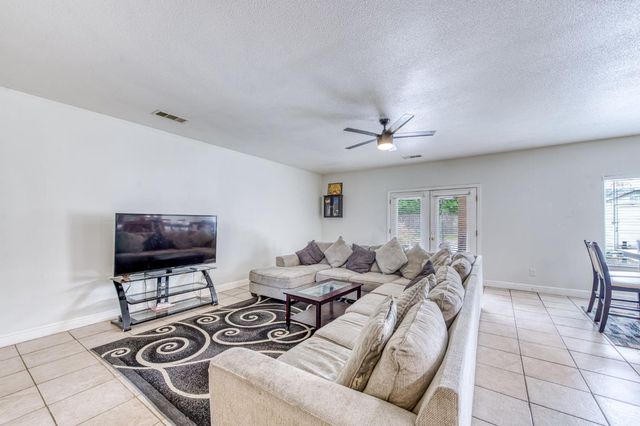 1245 Northhill Street, Selma, CA 93662