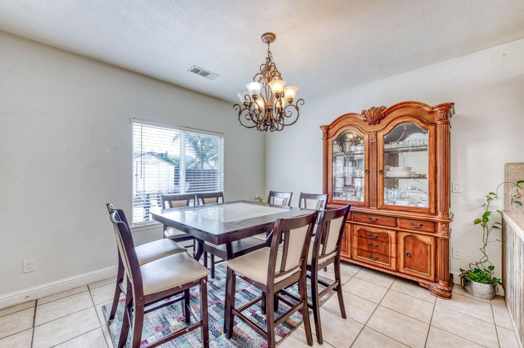 Image 10 of property listing at 1245 Northhill Street, Selma, CA 93662