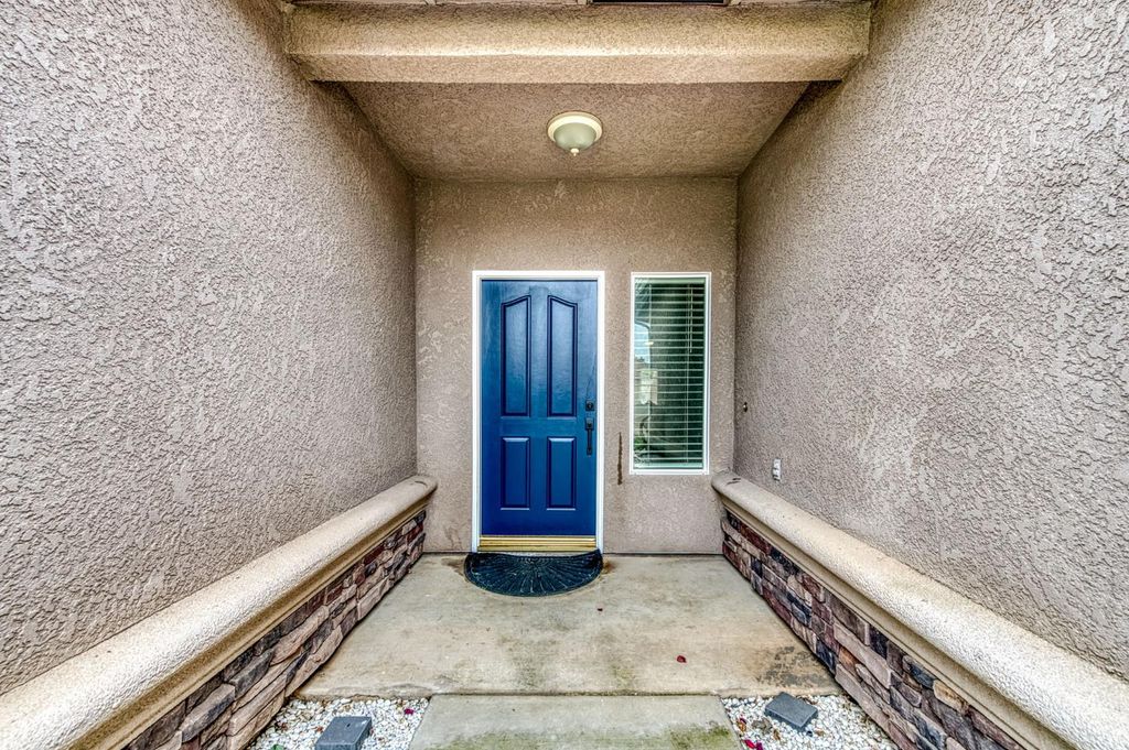 Image 4 of property listing at 1245 Northhill Street, Selma, CA 93662