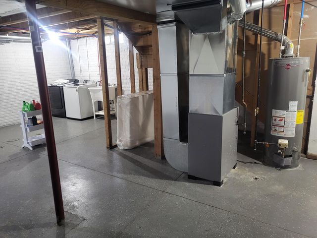 557 Kitchener Street, Detroit, MI 48215