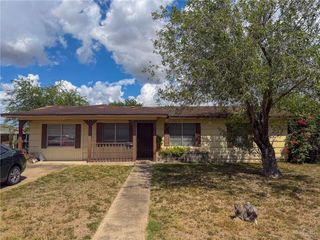 215 W Martha Louise Avenue, Edinburg, TX 78539