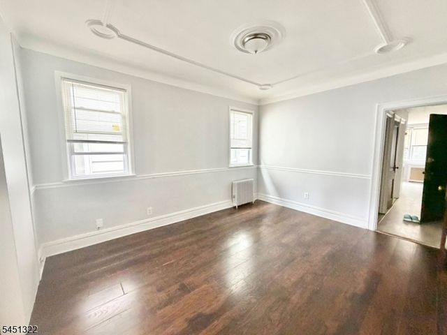 124 W 45Th St, Bayonne City, NJ 07002