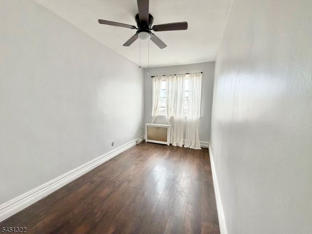 124 W 45Th St, Bayonne City, NJ 07002