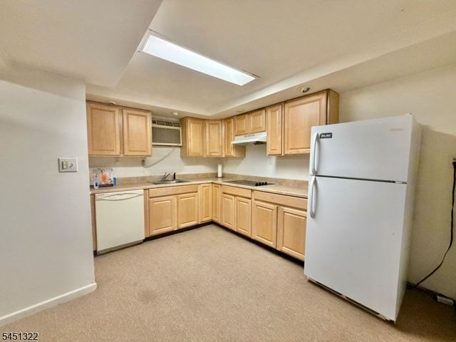 124 W 45Th St, Bayonne City, NJ 07002