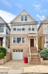 124 W 45Th St, Bayonne City, NJ 07002