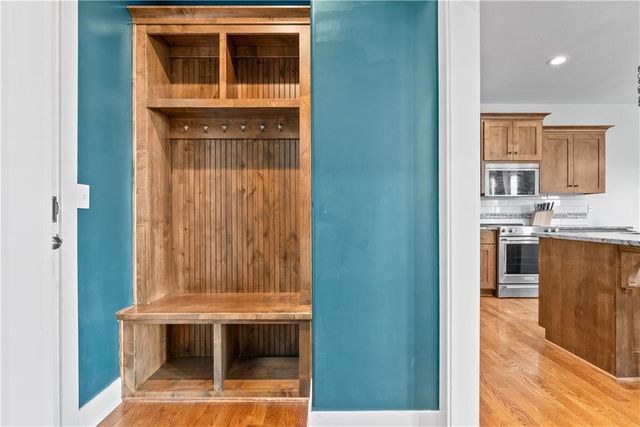 204 E Woodland Avenue, Lone Jack, MO 64070