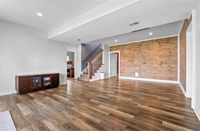 204 E Woodland Avenue, Lone Jack, MO 64070