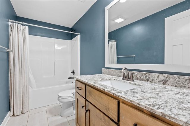 204 E Woodland Avenue, Lone Jack, MO 64070