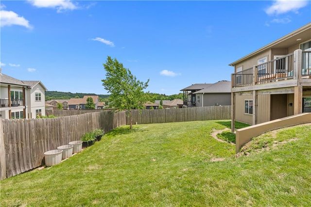204 E Woodland Avenue, Lone Jack, MO 64070