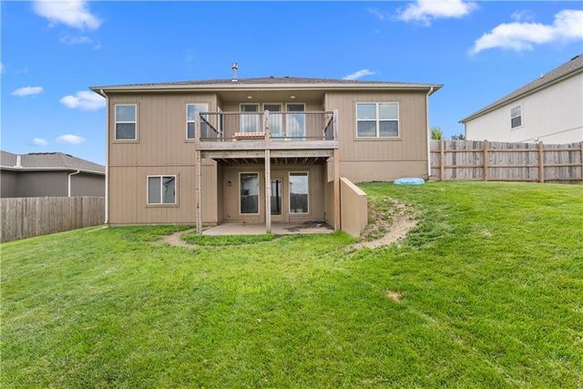 204 E Woodland Avenue, Lone Jack, MO 64070
