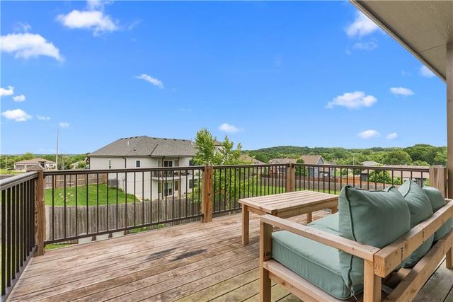 204 E Woodland Avenue, Lone Jack, MO 64070