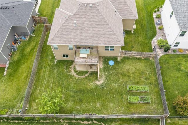 204 E Woodland Avenue, Lone Jack, MO 64070