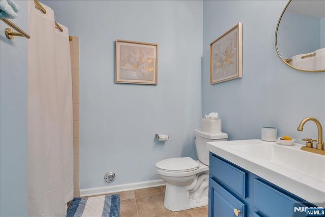 906 Memorial Drive, Belleville, NJ 07109