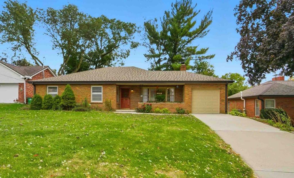 6564 Colby Avenue, Windsor Heights, IA 50324