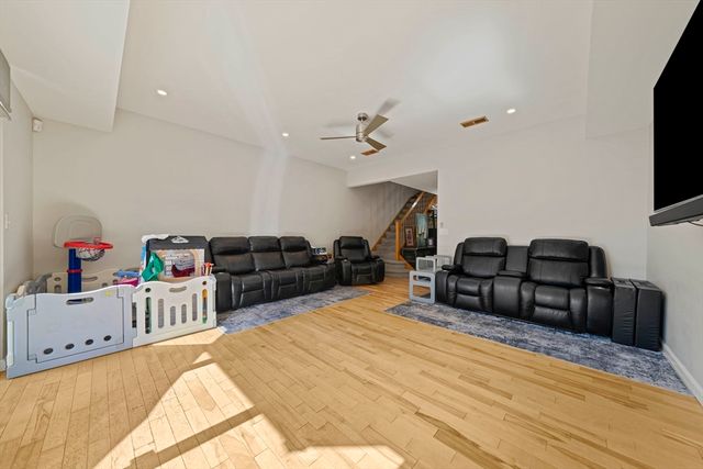90 Sea Street 126, Weymouth, MA 02191