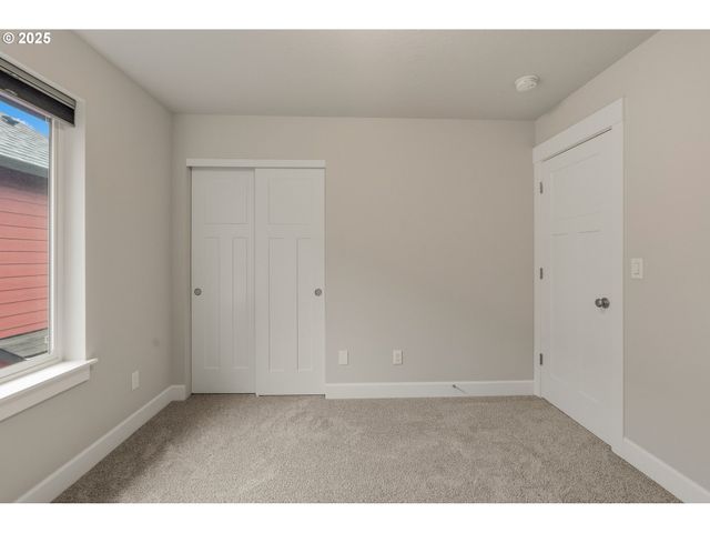 8981 N DRUMMOND Ave, Portland, OR 97217