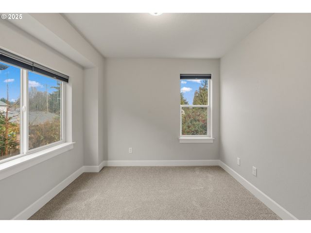 8981 N DRUMMOND Ave, Portland, OR 97217