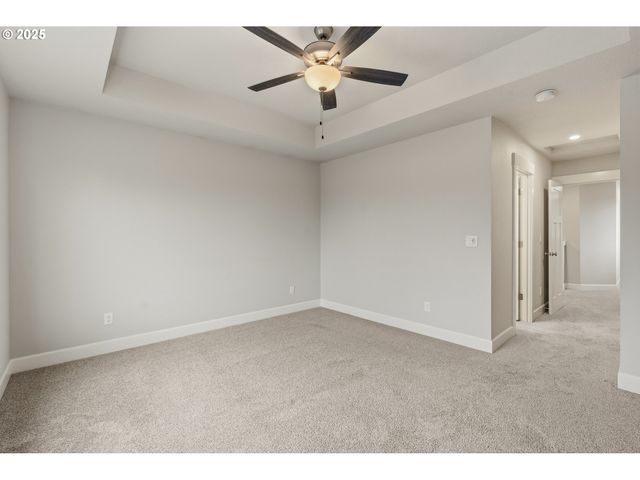 8981 N DRUMMOND Ave, Portland, OR 97217