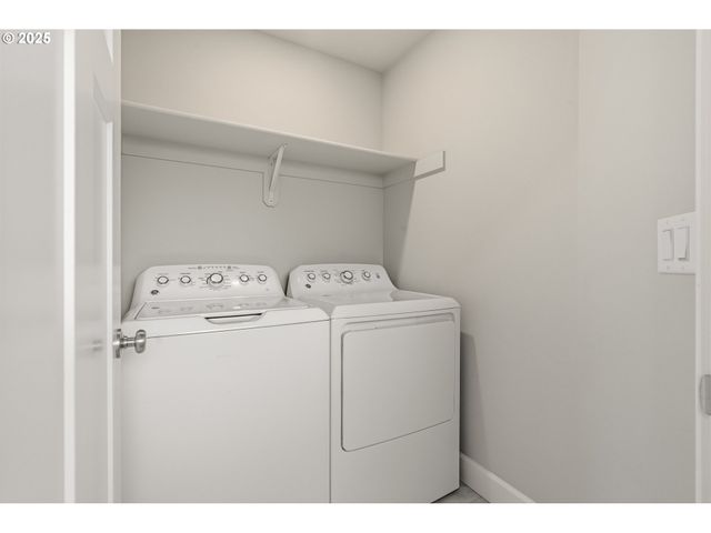 8981 N DRUMMOND Ave, Portland, OR 97217