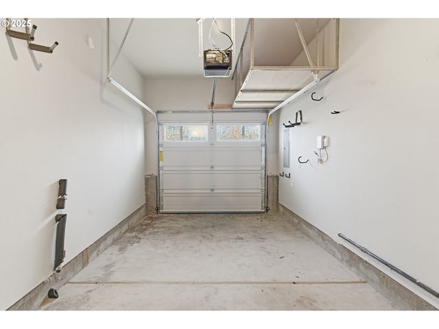 8981 N DRUMMOND Ave, Portland, OR 97217