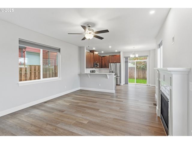 8981 N DRUMMOND Ave, Portland, OR 97217