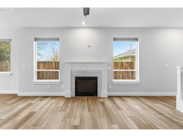 8981 N DRUMMOND Ave, Portland, OR 97217