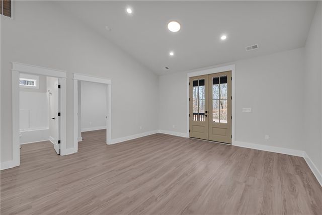 707 Norton Drive, Westminster, SC 29693