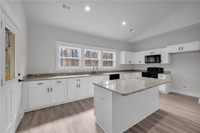 707 Norton Drive, Westminster, SC 29693