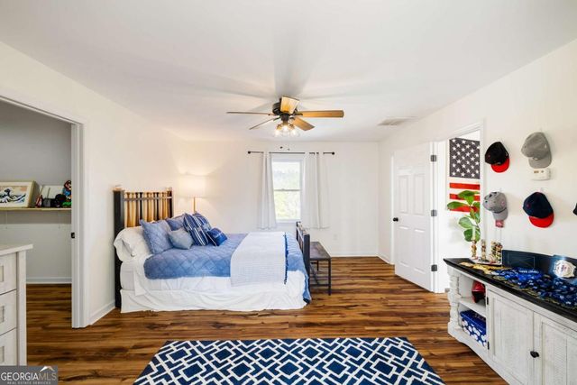136 Hidden Lake Drive, Hull, GA 30646