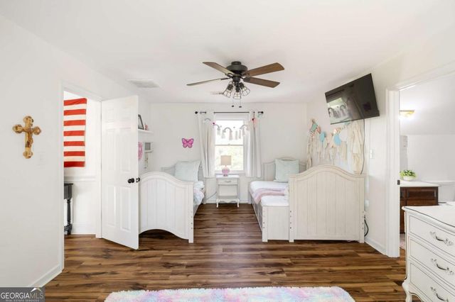 136 Hidden Lake Drive, Hull, GA 30646
