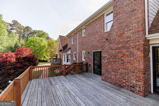 136 Hidden Lake Drive, Hull, GA 30646