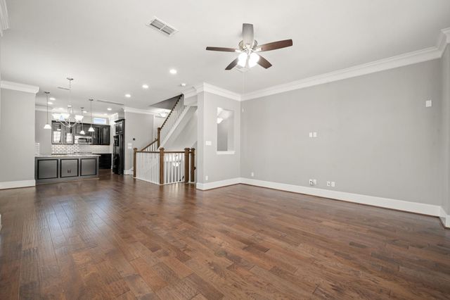 6703 Highclere Manor Lane, Houston, TX 77055