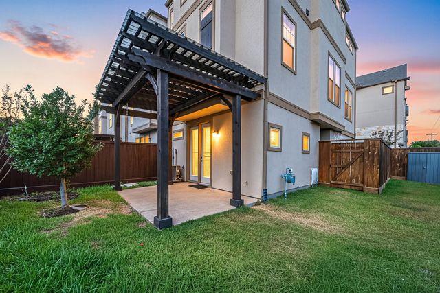 6703 Highclere Manor Lane, Houston, TX 77055