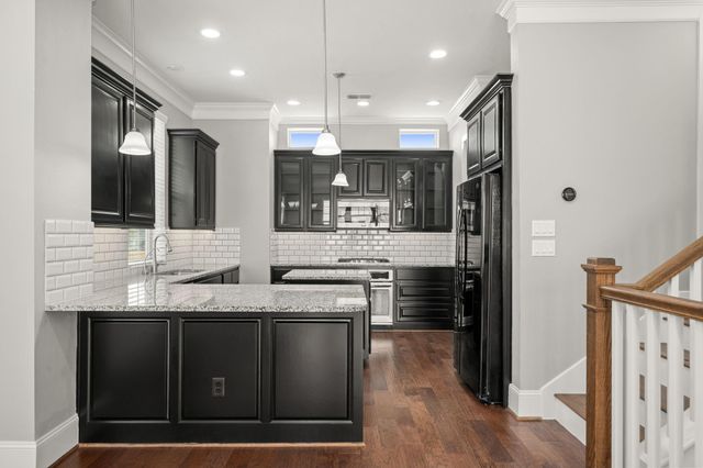 6703 Highclere Manor Lane, Houston, TX 77055