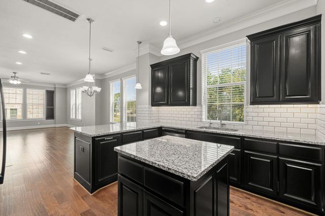 6703 Highclere Manor Lane, Houston, TX 77055