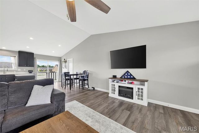 412 Split Rail Drive, Wright City, MO 63390