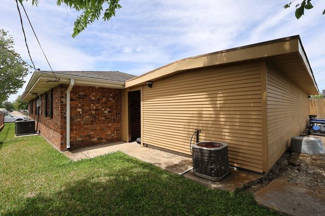 107 Fairmont Dr, Houma, LA 70360